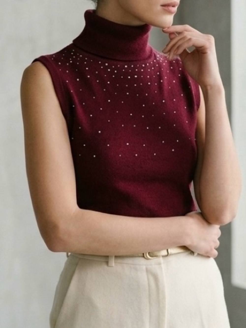 Vintage Luigi Massoni Burgundy Rhinestone Sleeveless Turtleneck Knit Top